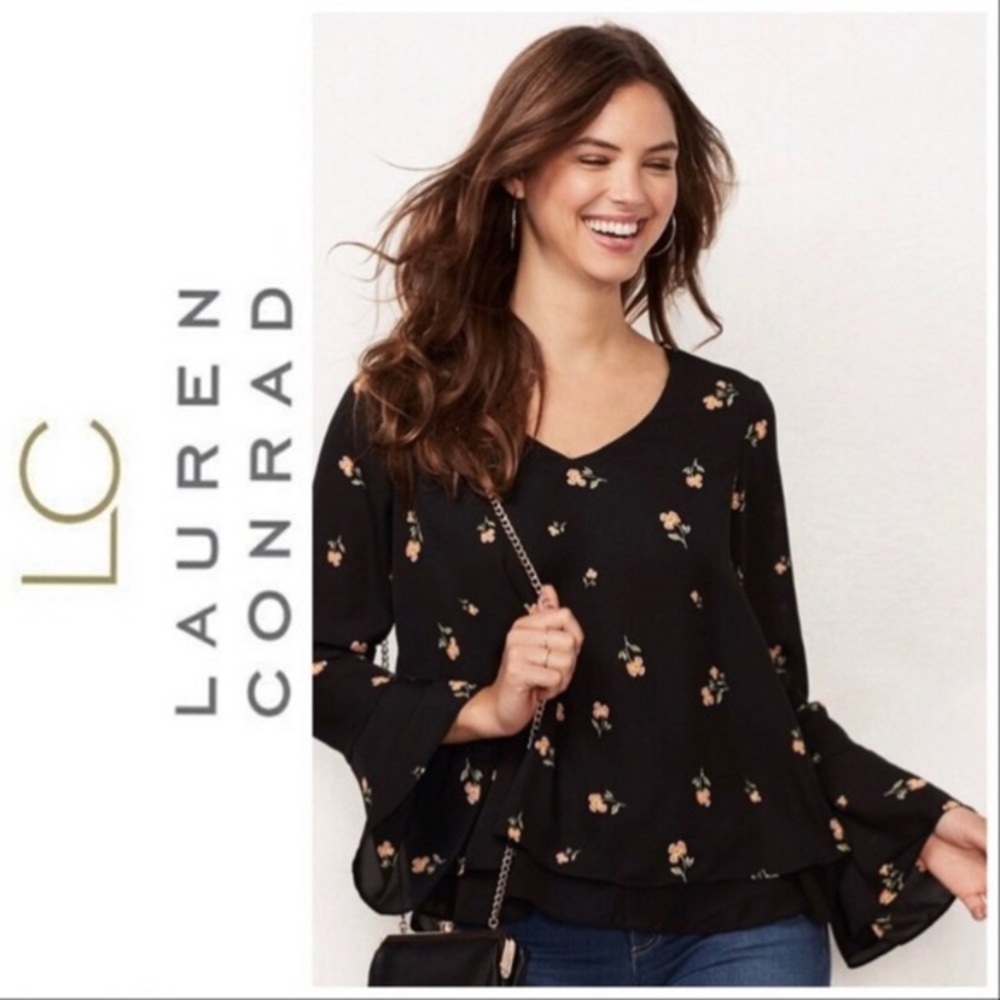 LC Lauren Conrad floral top Large